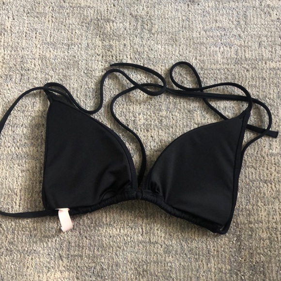 Black string bikini top - Picture 2 of 3